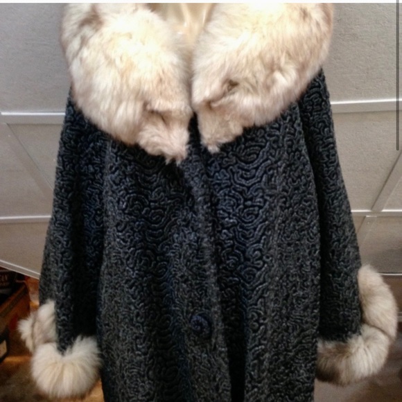 Vintage, Astrakin, France Gray Persian Lamb Swing Coat (tj1120)  This swing coat - Picture 5 of 16